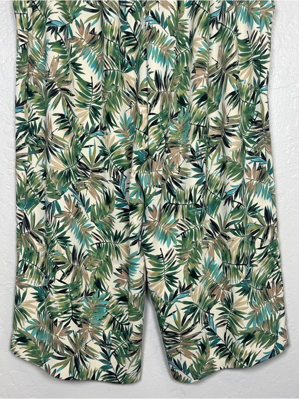 J.JILL Women Size XL Oatmeal Layered Palms Wearever Easy-Care Wide-Leg Crop Pant - Picture 11 of 15